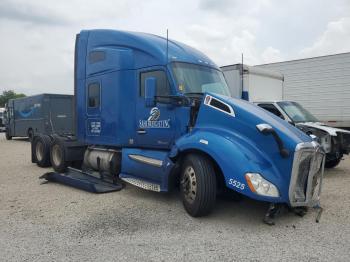  Salvage Kenworth Constructi