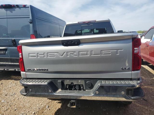 Chevrolet Silverado K2500 Heavy Duty Ltz Image 13
