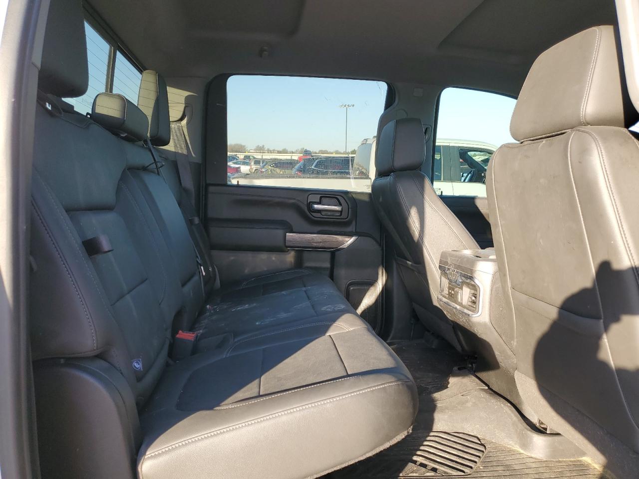 Chevrolet Silverado K2500 Heavy Duty Ltz Image 4