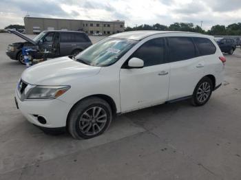  Salvage Nissan Pathfinder