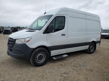  Salvage Mercedes-Benz Sprinter