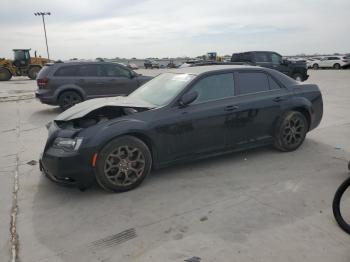  Salvage Chrysler 300