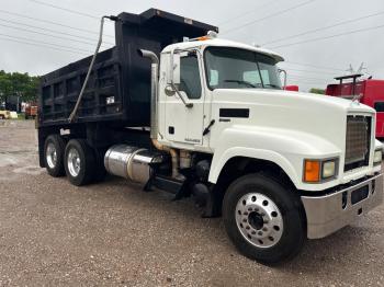  Salvage Mack 600 Chu600