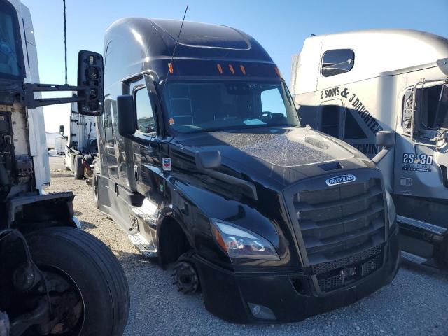  Salvage Freightliner Cascadia 1
