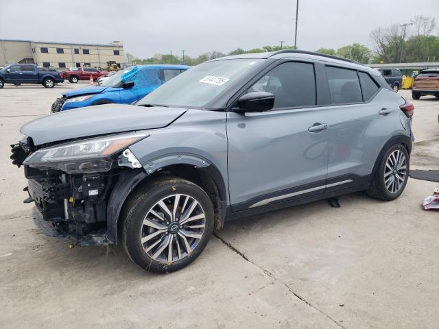  Salvage Nissan Kicks