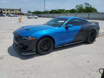  Salvage Ford Mustang