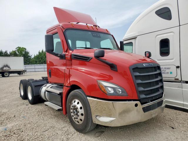 Salvage Freightliner Cascadia 1