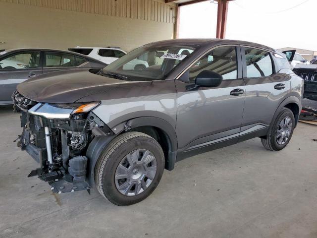  Salvage Nissan Kicks