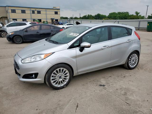  Salvage Ford Fiesta