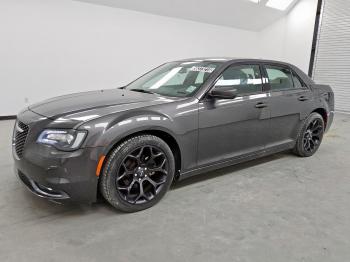  Salvage Chrysler 300