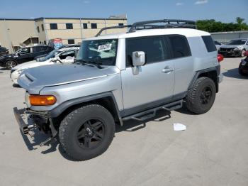  Salvage Toyota FJ Cruiser