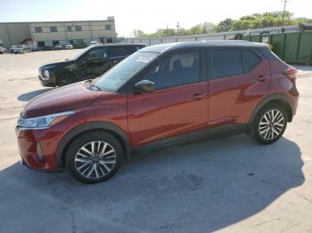  Salvage Nissan Kicks