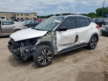  Salvage Nissan Kicks