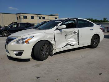  Salvage Nissan Altima
