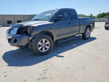  Salvage Nissan Titan