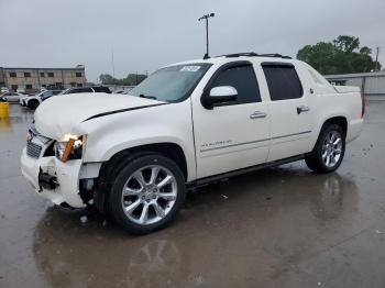 Salvage Chevrolet Avalanche