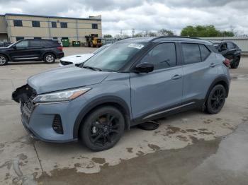  Salvage Nissan Kicks