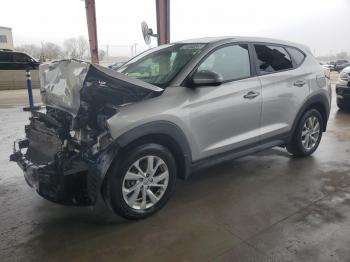  Salvage Hyundai TUCSON
