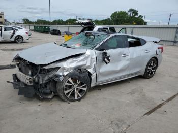  Salvage Nissan Maxima