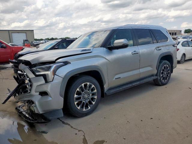  Salvage Toyota Sequoia
