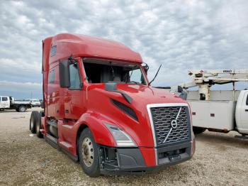  Salvage Volvo Vnl