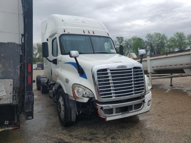  Salvage Freightliner Cascadia 1