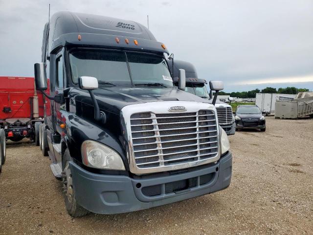  Salvage Freightliner Cascadia 1