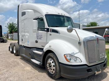  Salvage Kenworth Constructi
