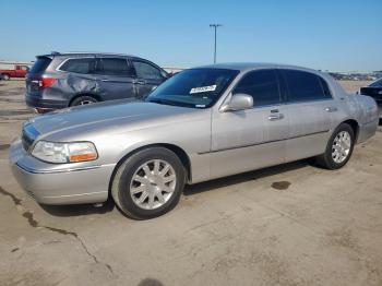  Salvage Lincoln Towncar