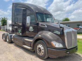  Salvage Kenworth Constructi
