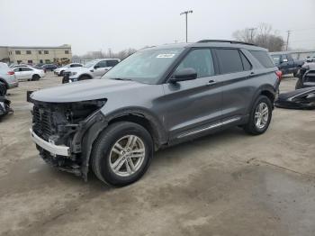  Salvage Ford Explorer