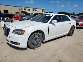 Salvage Chrysler 300