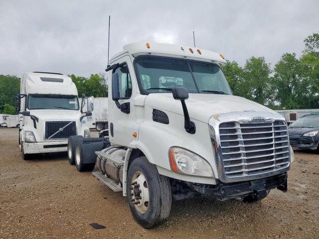  Salvage Freightliner Cascadia 1