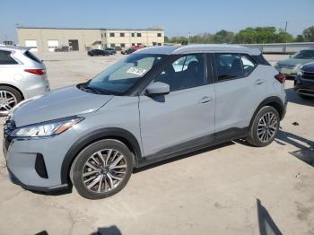  Salvage Nissan Kicks