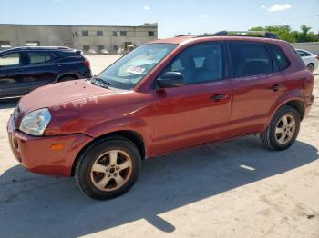  Salvage Hyundai TUCSON