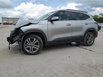  Salvage Kia Seltos