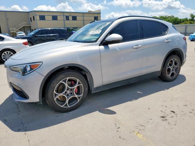  Salvage Alfa Romeo Stelvio
