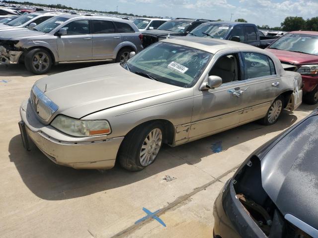  Salvage Lincoln Towncar