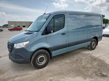  Salvage Mercedes-Benz Sprinter