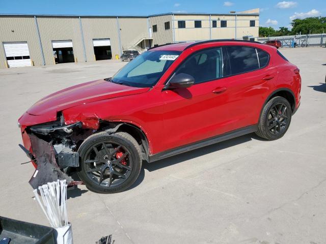  Salvage Alfa Romeo Stelvio