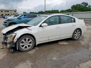  Salvage Nissan Maxima