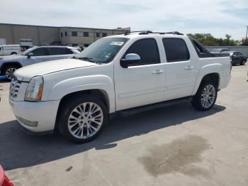  Salvage Chevrolet Avalanche