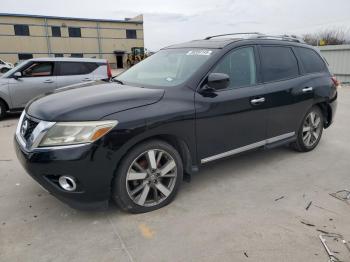  Salvage Nissan Pathfinder