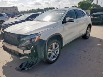  Salvage Mercedes-Benz GLA