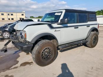  Salvage Ford Bronco