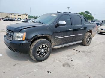  Salvage Chevrolet Avalanche