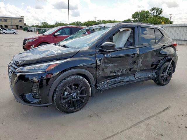  Salvage Nissan Kicks