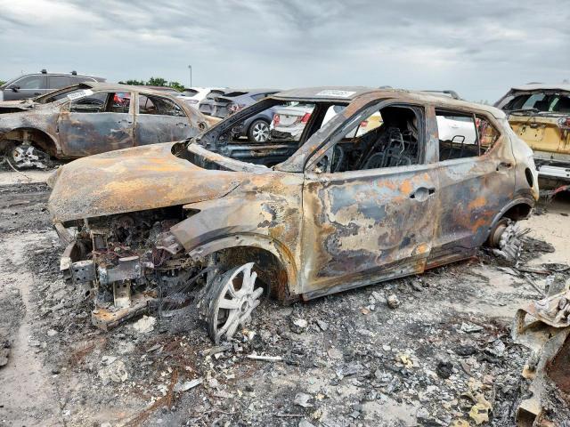  Salvage Nissan Kicks