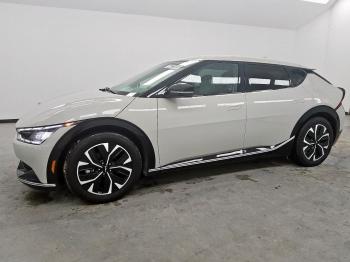  Salvage Kia EV6