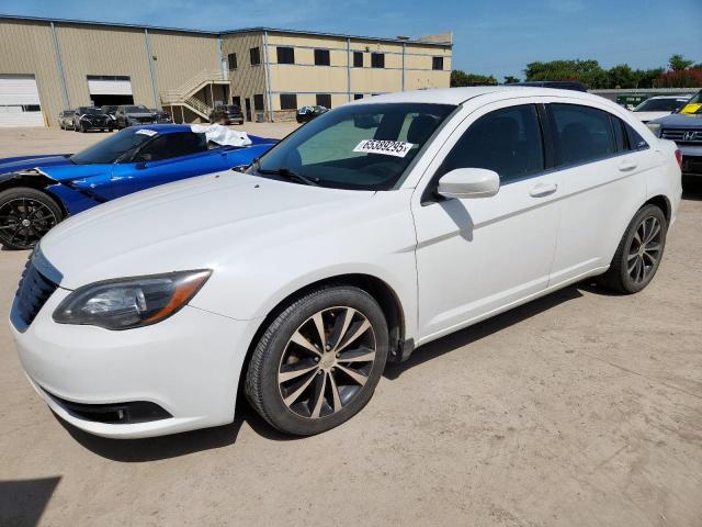  Salvage Chrysler 200